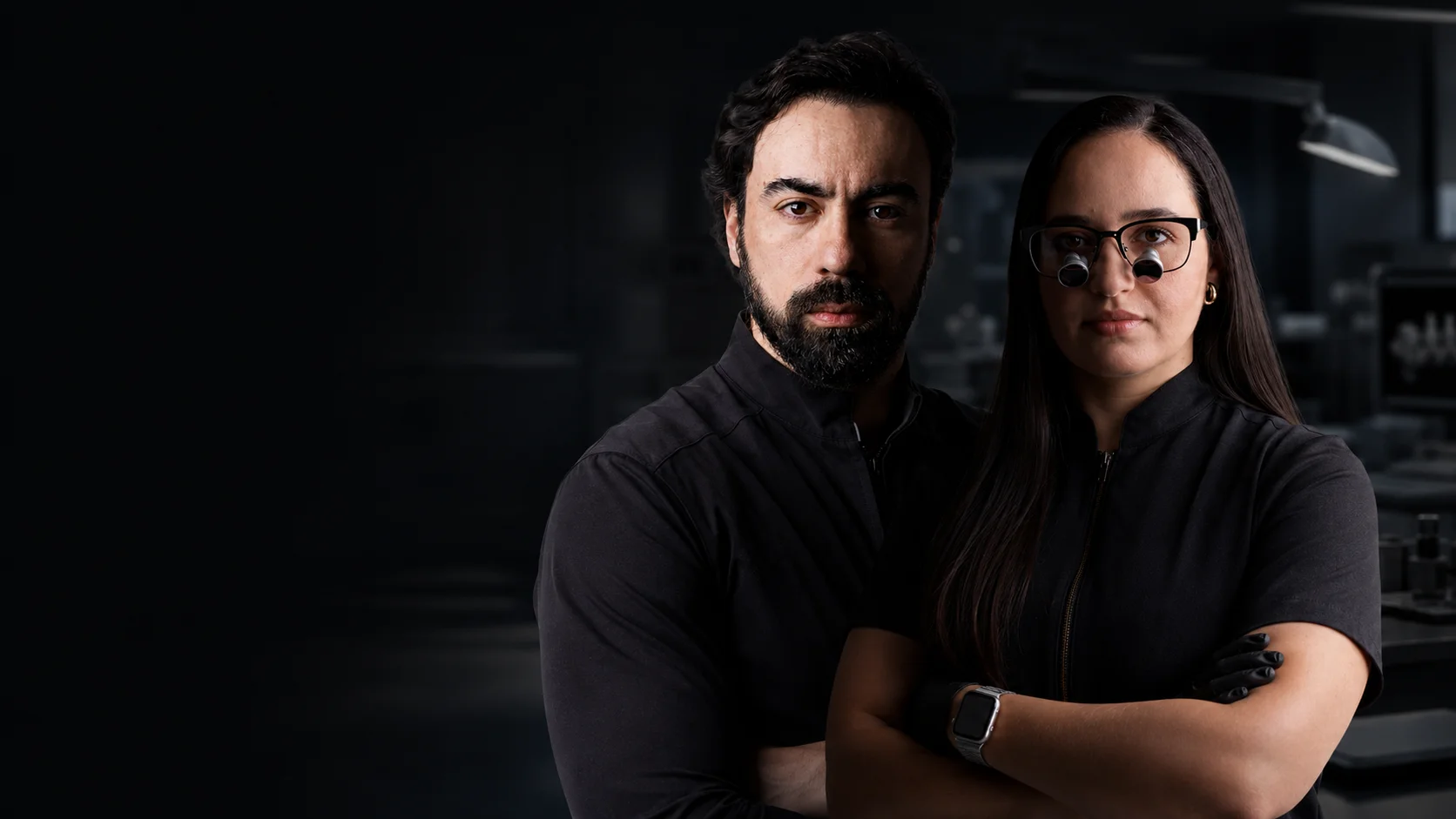 Ricardo Paredes e Jaqueline Sousa, professores do curso Restaura Posteriores